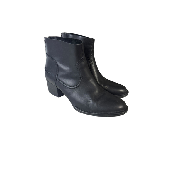 Women's UGG Black Leather Ankle Boots Size 9 - Picture 2 of 9